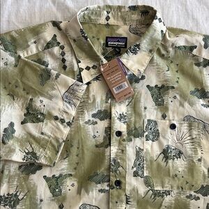 NWT Patagonia Men's Button Down Pocket Shirt Bear Camping Sz Medium